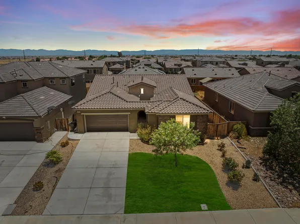 3366 Arrowhead Ct, Rosamond, CA 93560