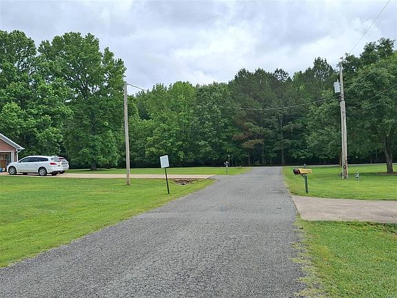 5th image of 14 Kenny Dr