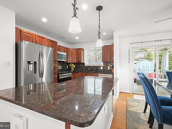 2nd image of 9713 Tulsemere Rd