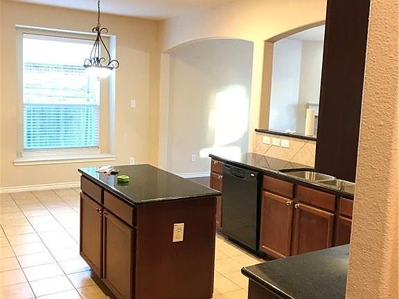 4th image of 645 White Rock Dr