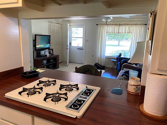 5th image of 170 Benavides Ln