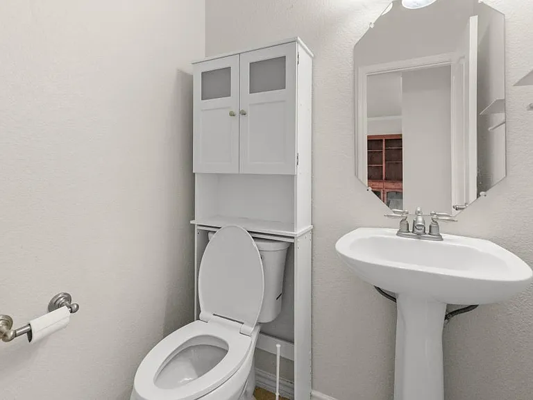 2802 Scottsdale Dr — Photo 19