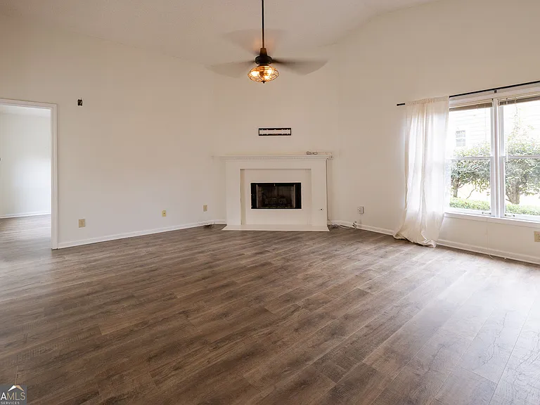 112 Glendale Dr — Photo 28