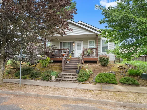8351 N Bank St, Portland, OR 97203