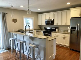 47 Eustis St, Worcester, MA 01606