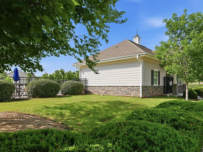 115 Crusaders Dr — Photo 49