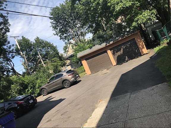 2nd image of 3117 West Blvd