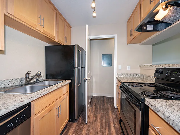 Canyon Woods — Photo 13