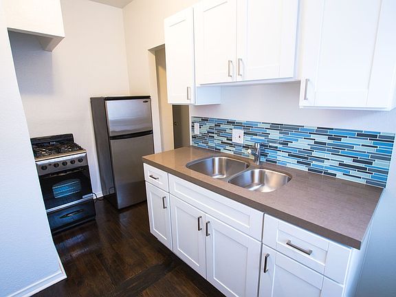 5th image of 1975 N Beachwood Dr APT 303