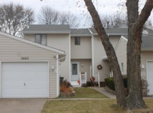 3665 Cedarview Ct, Bettendorf, IA