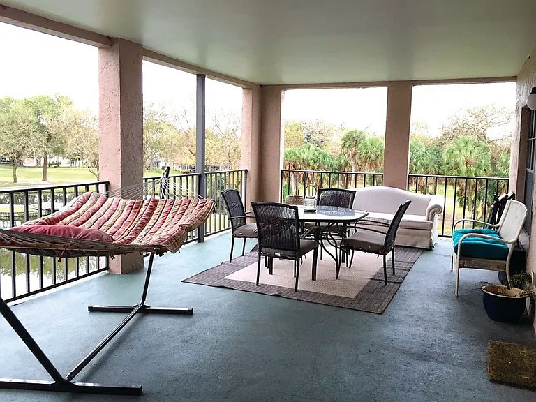 6100 Gulfport Blvd S #301 — Photo 1