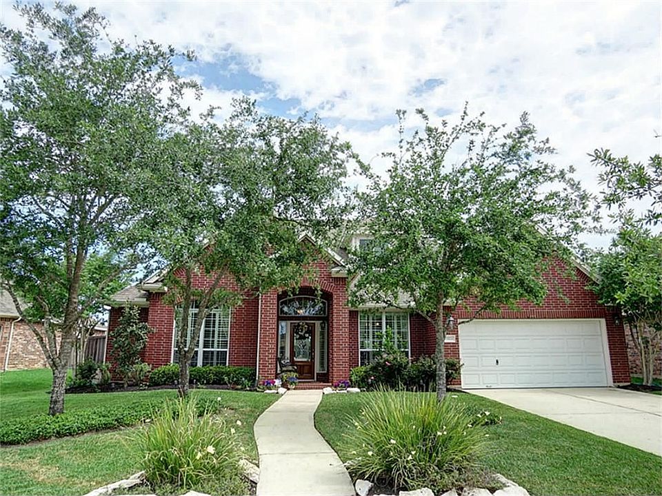 1st image of 1923 Silver Brook Ln
