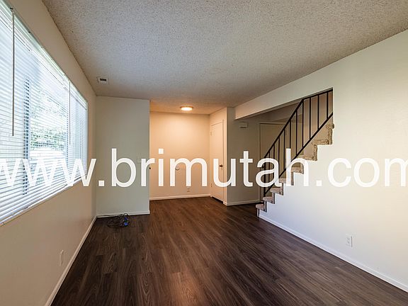 4th image of 3470 E Chadbourne Dr #B
