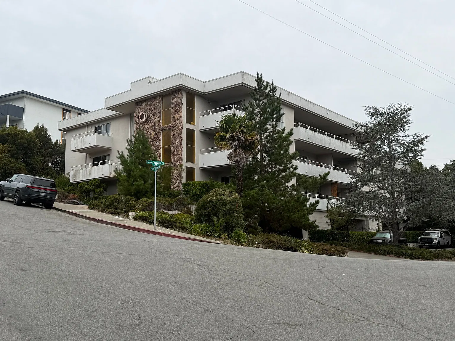 1320 Palos Verdes Drive (10) — Photo 1