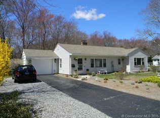 19 Allyn St, Mystic, CT 06355