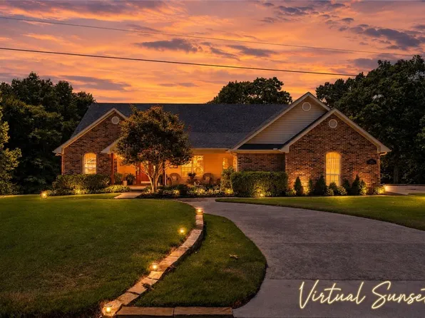 1520 N Woodland Dr, Rogers, AR 72756