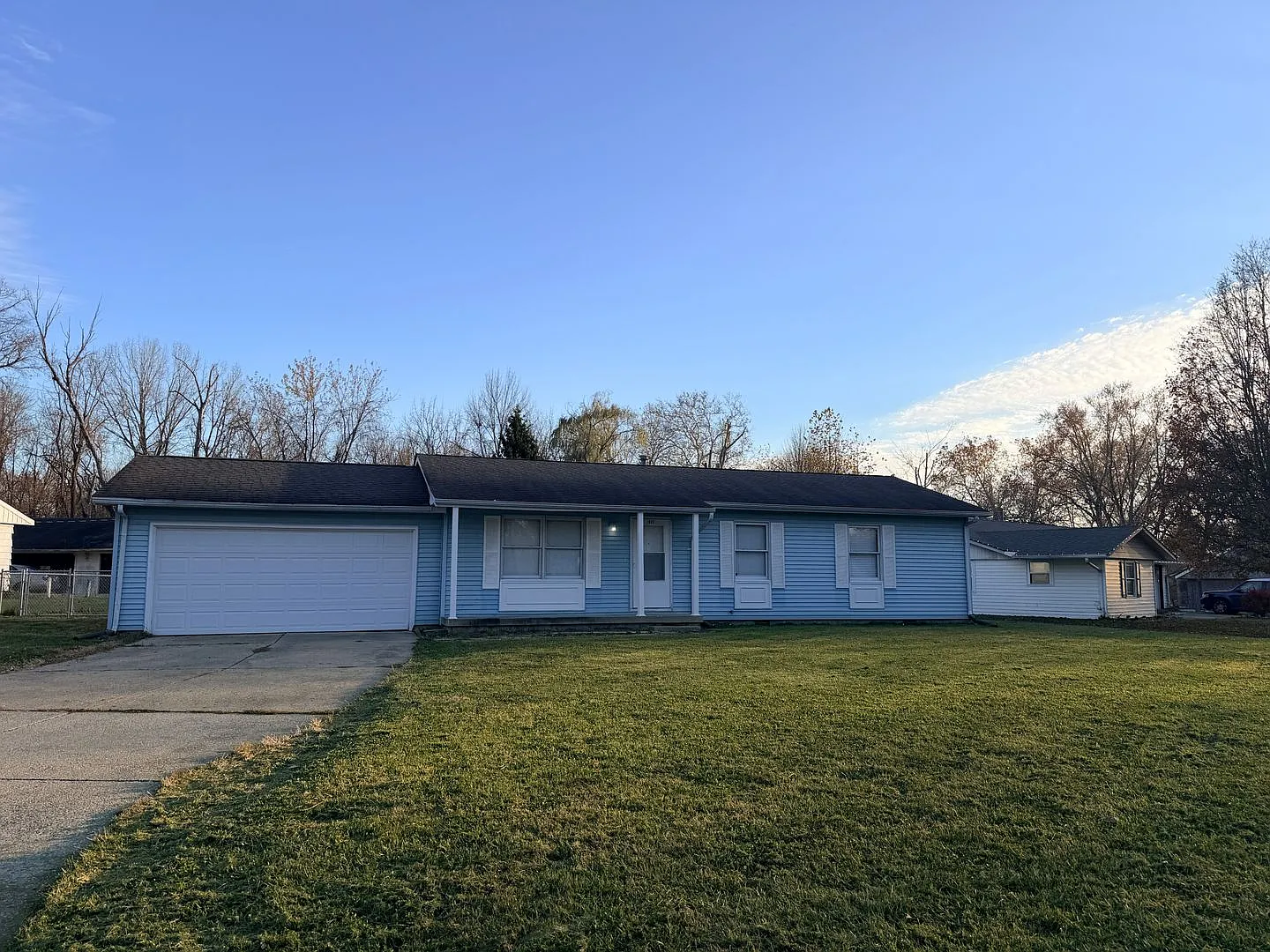 1039 Rolling Hill Rd photo 1