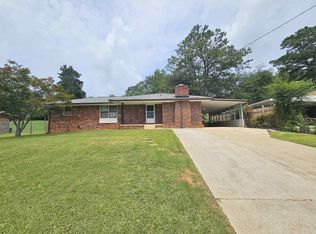 6042 Wedgewood Dr SE, Mableton, GA 30126