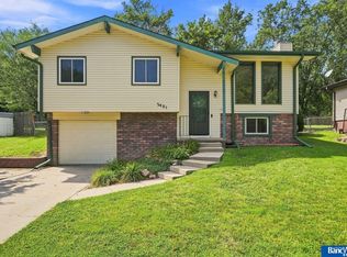 2401 NW 50th St, Lincoln, NE 68524