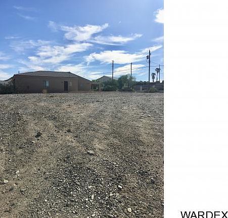 4th image of 2690 Huntington Dr