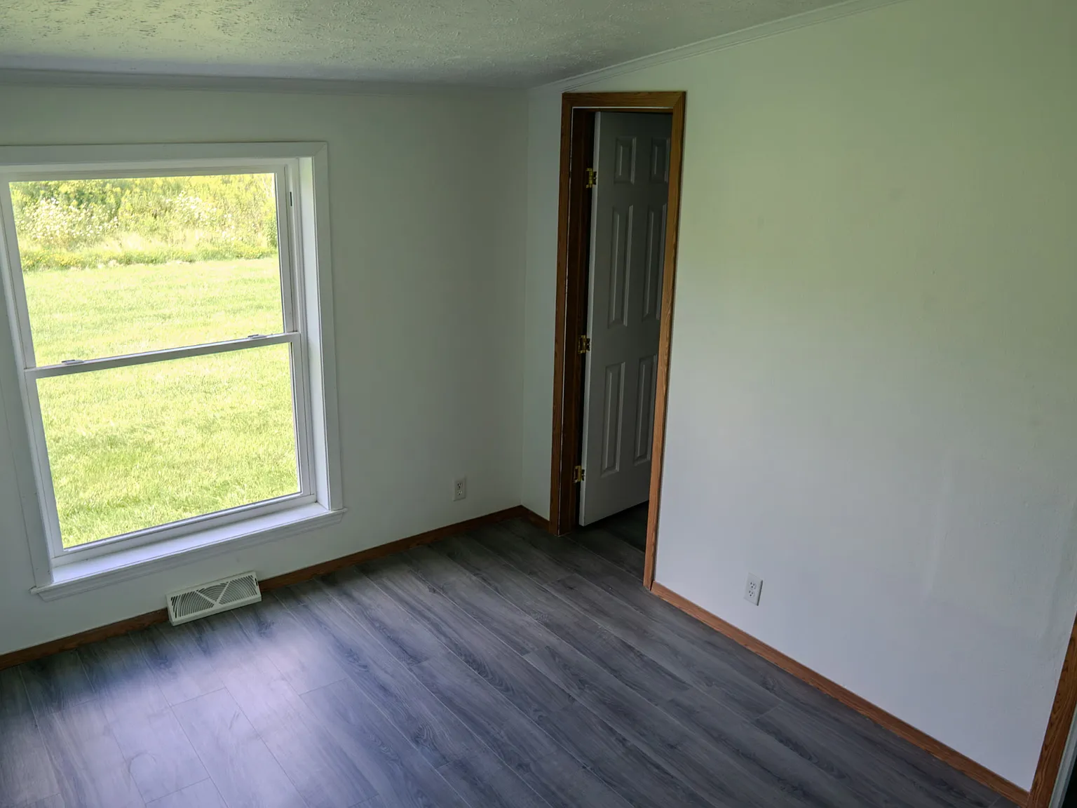 4 bed, 2000 sqft, $2,500 — Photo 4