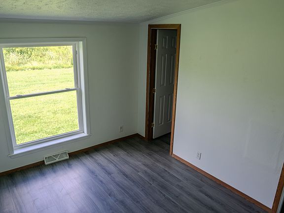 4th image of 2058 27th St