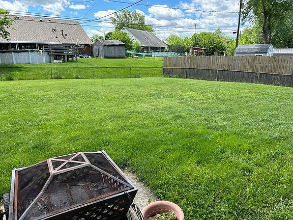 4th image of 5460 Barnard Dr