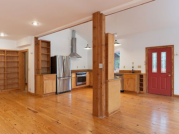 3rd image of 13214 328th Ave NE