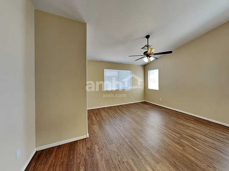 9117 W Hazelwood St — Photo 10
