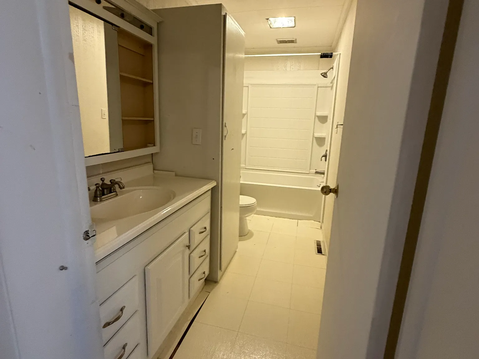 1 bed, 982 sqft, $850 — Photo 4