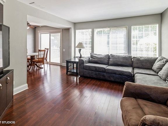 2nd image of 1309 Summersweet Ln
