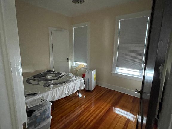 3rd image of 14 Norwood Ave #2