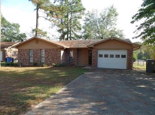 102 Bluebird Ln, Lufkin, TX 75904