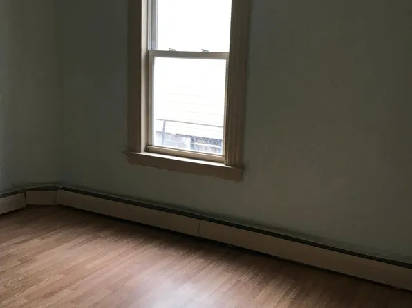 44 Bond St, Hartford, CT