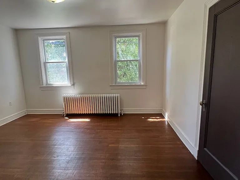 536 E Fulton St — Photo 1
