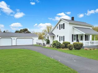 2110 S Keel Ridge Rd, Hermitage, PA 16148