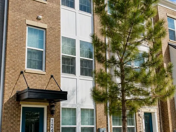 7240 Clagett Dr #719, Hyattsville, MD 20785