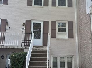 14447 Golden Oak Rd, Centreville, VA 20121