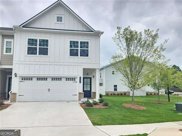 1177 Chastain Dr, Sugar Hill, GA 30518