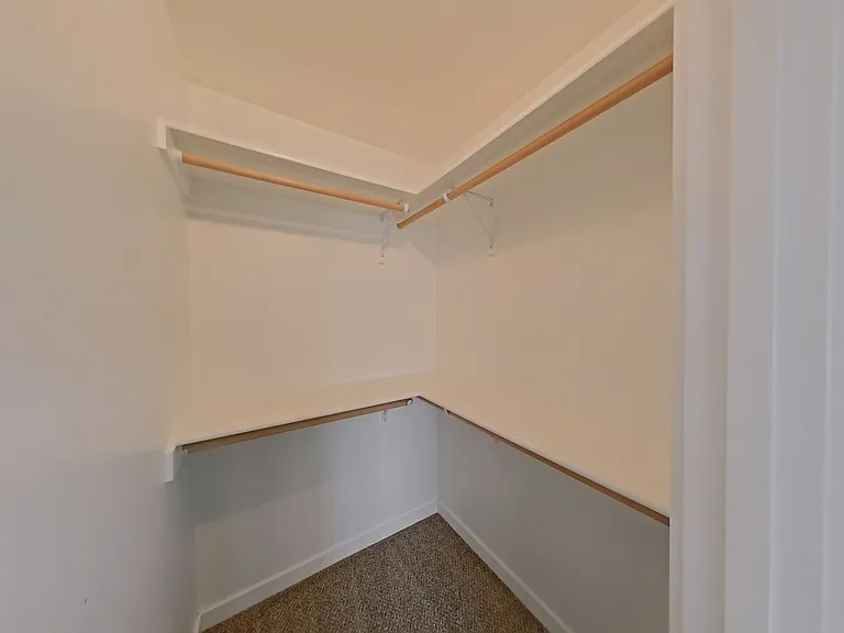 95 N Polk St — Photo 11