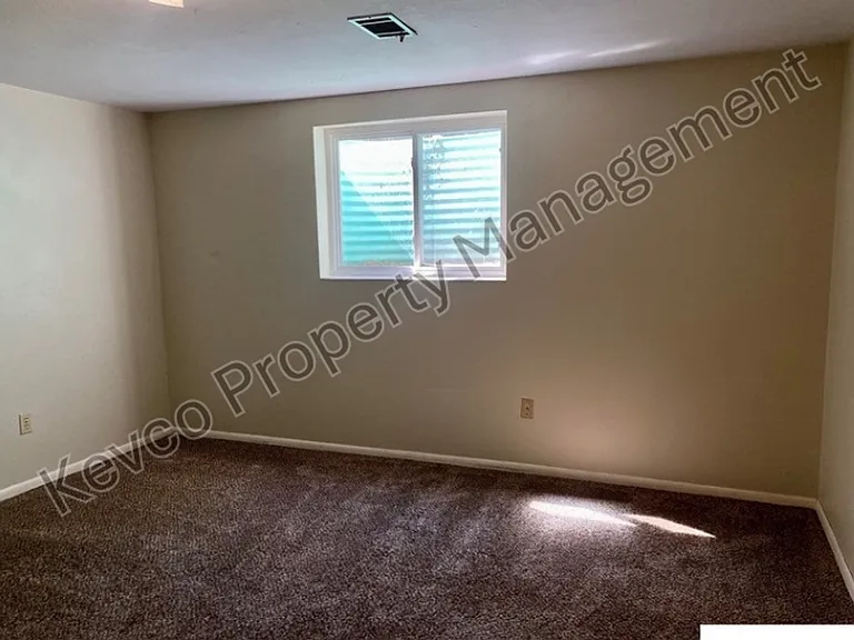 2805 Redwing Rd — Photo 19