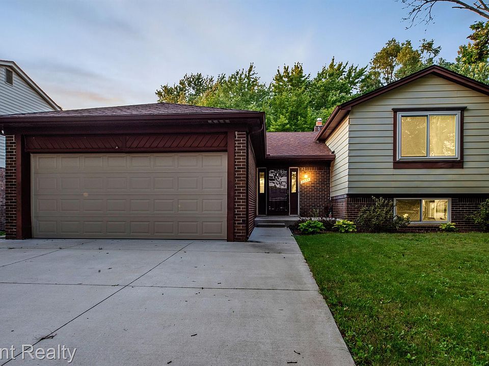 1st image of 2353 Niagara Dr