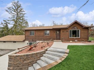 1409 Edgewood Rd NW, Cedar Rapids, IA 52405