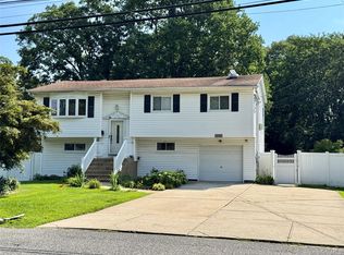 1081 Bay Shore Avenue, Bay Shore, NY 11706