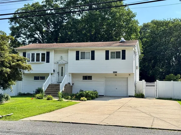 1081 Bay Shore Avenue, Bay Shore, NY 11706