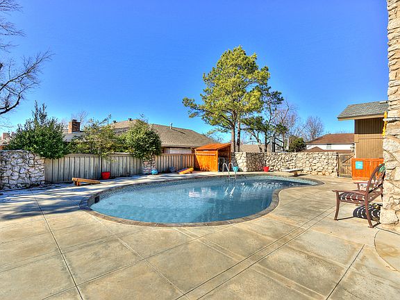 3rd image of 13109 Saint Andrews Dr