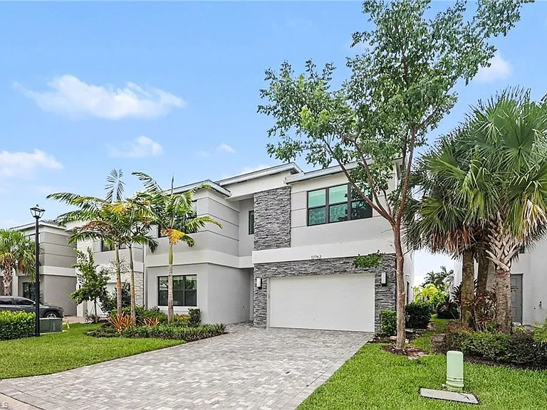 12762 Woodbury Dr — Photo 3