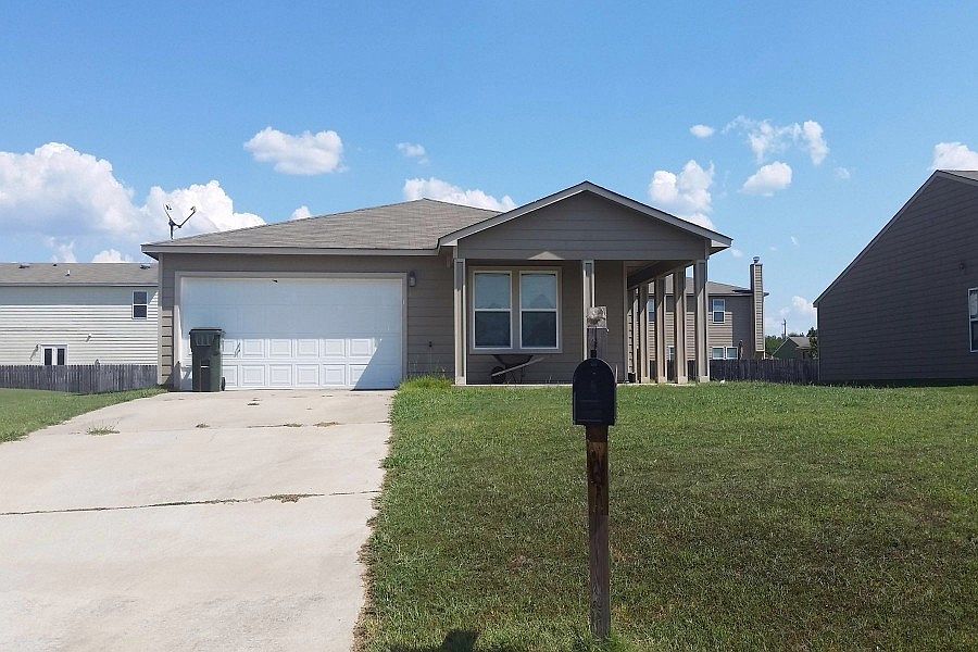 1st image of 105 Coach Glen Ln