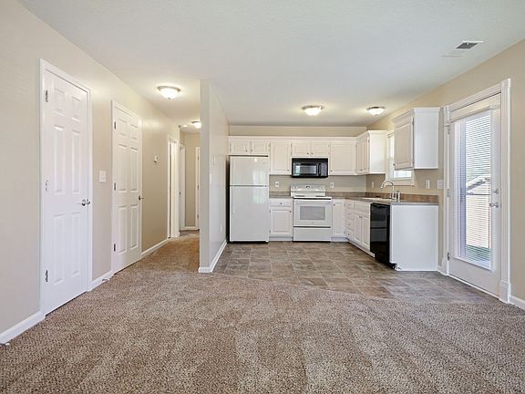 2nd image of 405A NE 6th St