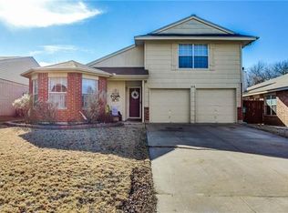 514 Berryhill Dr, Mansfield, TX 76063